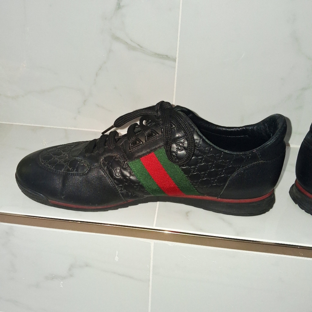 Gucci Black Leather Sneaker with Green and Red Web - Picture 3 of 9